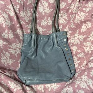 Oliver med steel blue stingray